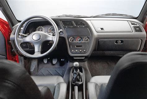 Vista del interior de un Peugeot 306