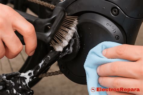 Bicicleta siendo limpiada con un spray