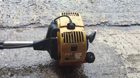 Desbrozadora McCulloch en uso