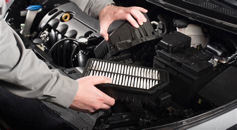 Vista detallada de un filtro de aire de coche