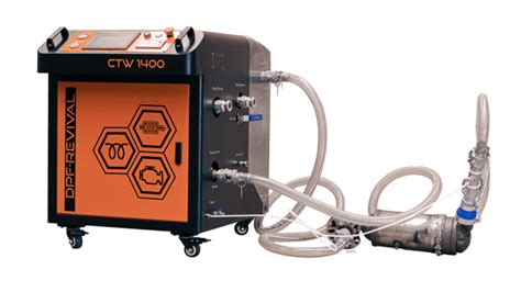 Máquina de limpieza de catalizadores y filtros de partículas en funcionamiento.