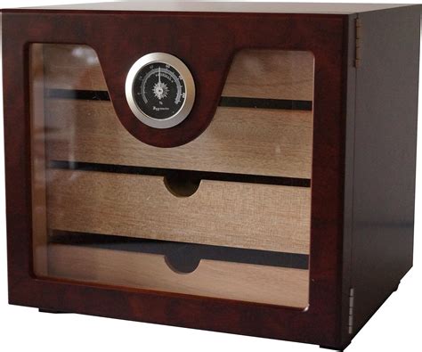 Humidor Germanus con varios cajones y puros