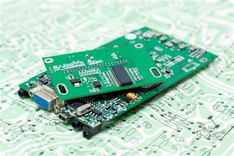 Placa de circuito impreso con residuos de soldadura
