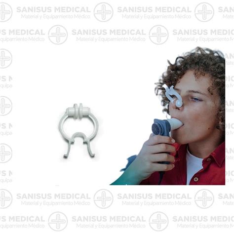 Ilustración mostrando cómo ajustar la pinza nasal de una mascarilla