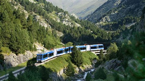 Tren cremallera del Valle de Núria