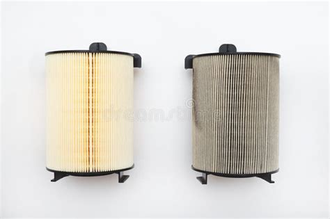 Filtro de aire de coche sucio comparado con uno nuevo
