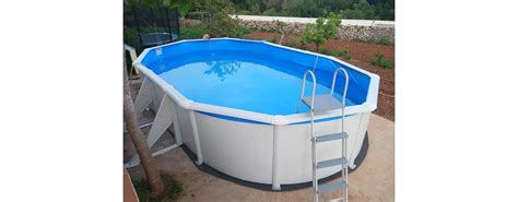 Preparación del terreno para una piscina elevada
