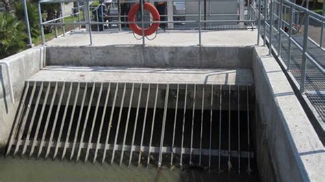 Rejas de desbaste en una EDAR
