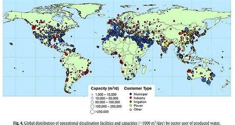 Mapa mundial mostrando países con plantas de desalinización activas