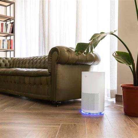 Purificador Cecotec TotalPure Connected MAX en una habitación
