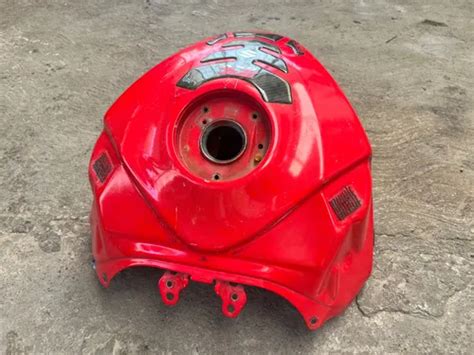 Suzuki GSXR 600 tanque de combustible levantado