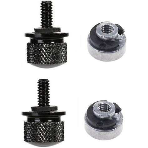Primer plano de tornillos de asiento de motocicleta