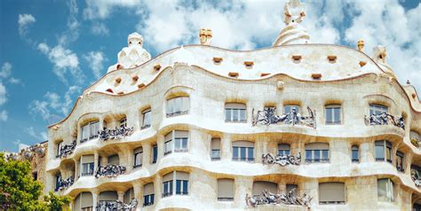 Maqueta de yeso de la fachada de la Casa Milà