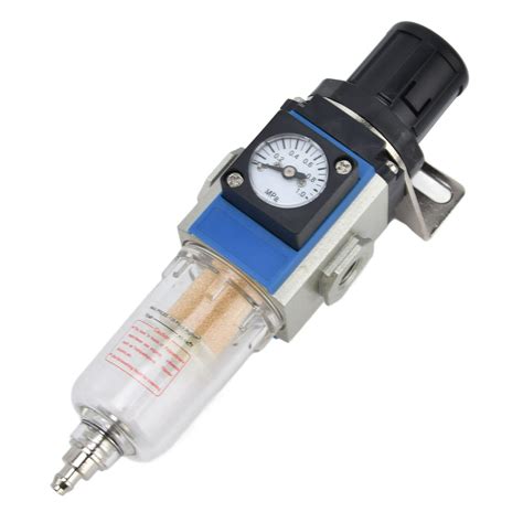 Ambulancia con filtro de aire visible