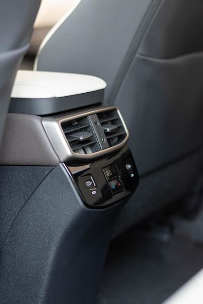 Interior de un coche con aire acondicionado