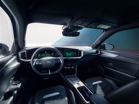 Opel Mokka motor compartment