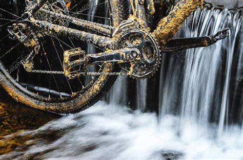 Bicicleta sucia antes de la limpieza