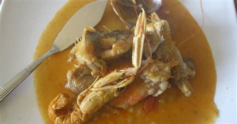 Plato de Caldereta de Pescados de Roca en Suspensión