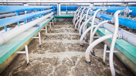Infografía comparativa de tecnologías de tratamiento de aguas residuales