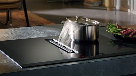 Cocina minimalista con campana integrada