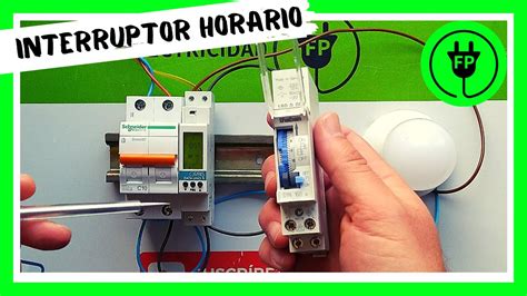 Diagrama de un cuadro eléctrico con un reloj temporizador