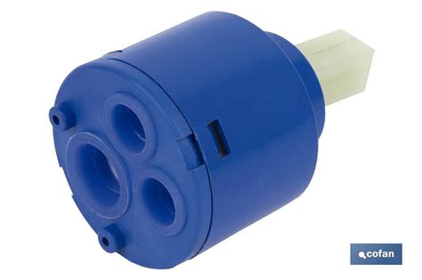 Detalle de cartucho cerámico de grifo