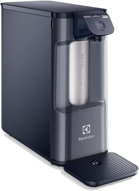 Purificador de agua Electrolux Pure 4X PE12A en un entorno de cocina moderno