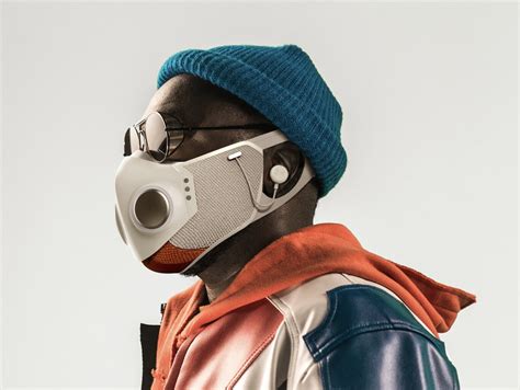 Diseño futurista de la Xupermask con auriculares integrados